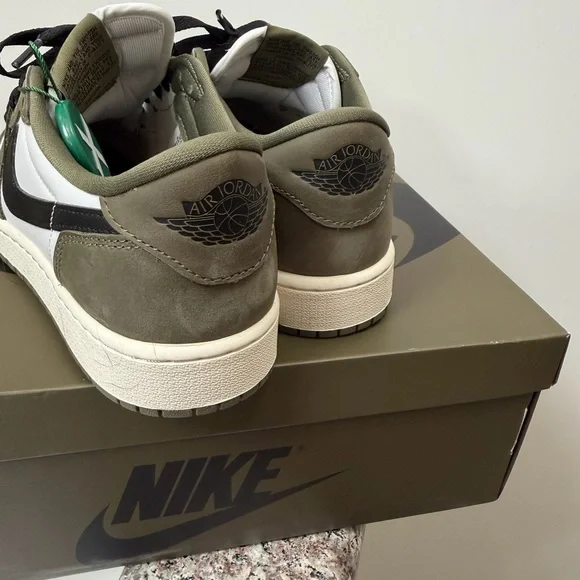 Woman’s Nike Air Jordan 1 Low - medium olive - Picture 7 of 8